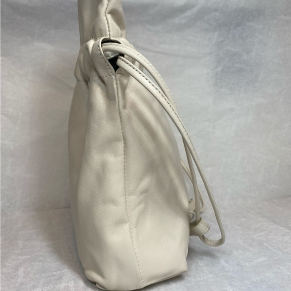 Gucci Drawstring Bag - Picture 2 of 3